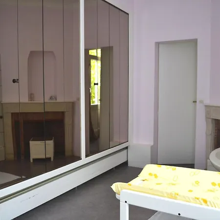 Manoir 19e 7 Chambres, Piscine Chauffee, Parc Arbore Proche En Champagne - Fr-1-611-95 *